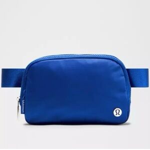 🆕 Lululemon Belt Bag 1 L in Galactic Blue 🆕 Sold out online! 🌟